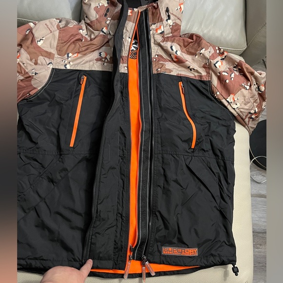 NWT - Superdry Men’s Tech Camo Wind Attacker Jacket - Size XXL - Picture 9 of 16